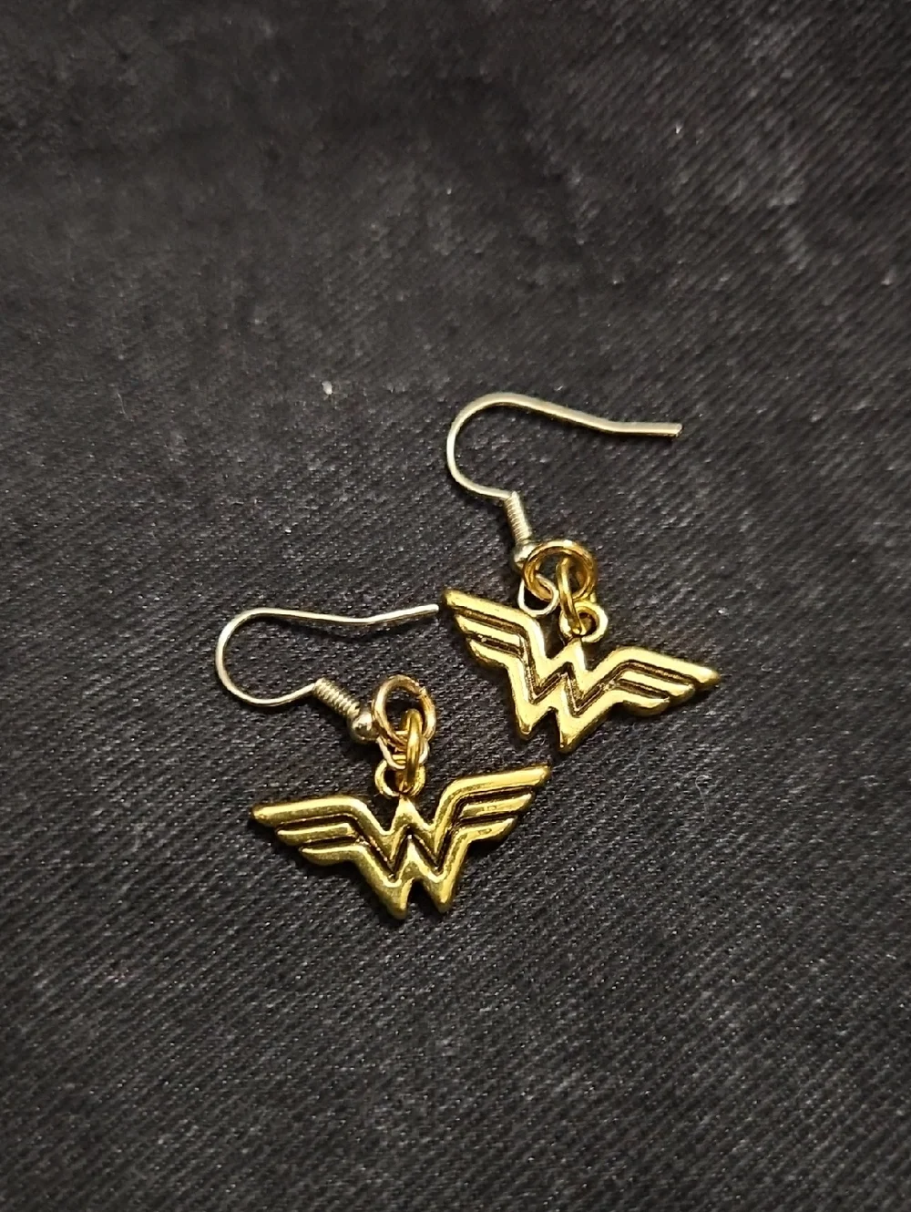 DC Comics Wonder Woman Logo Dangle Earrings Gold Tone